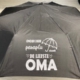 onder deze paraplu staat de liefste oma